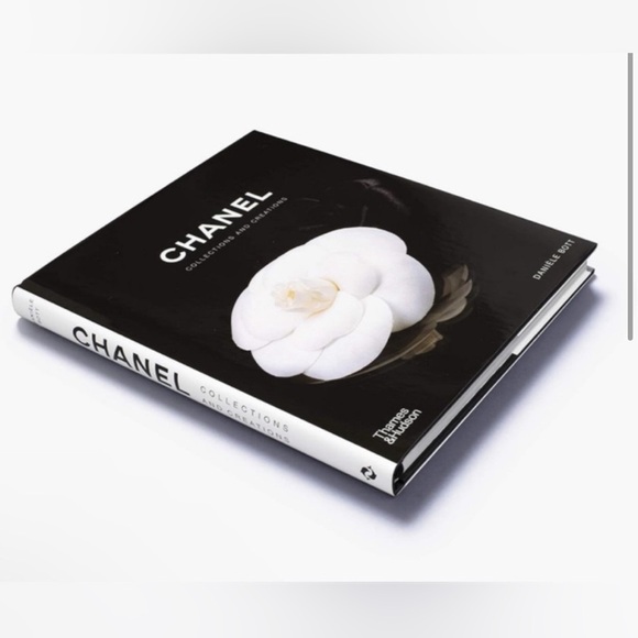 NEW Chanel Coffee Table Book π€π€ - Picture 2 of 3